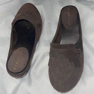 Beautiful Nine & Company size 8 Brown leather Mule/Clog